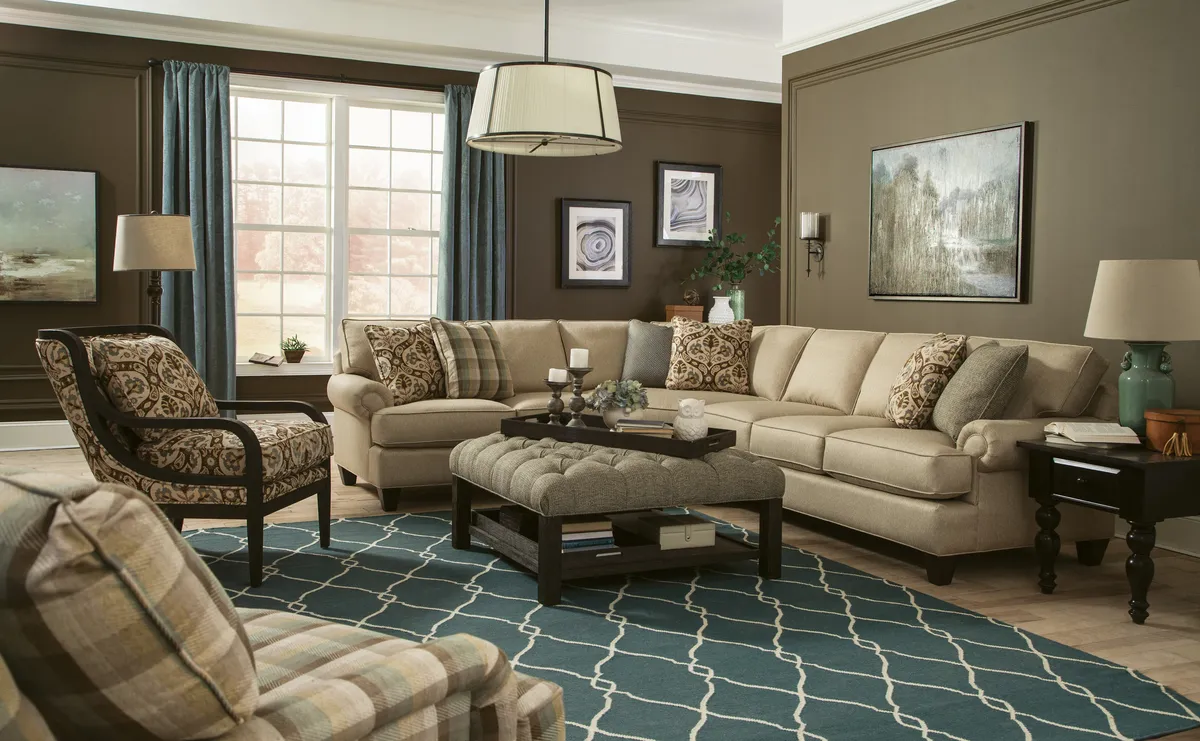 C91321-SECT sectional: Panel Arm, Semi-Attached Boxed Back, Tapered Leg, Welt / Piping